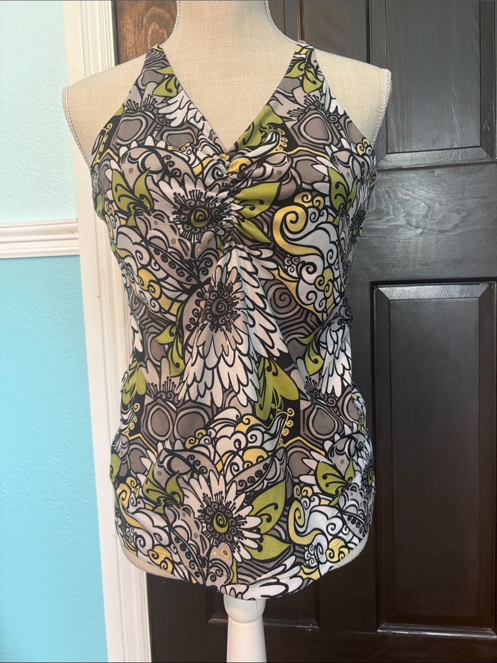 PRANA  Sleeveless V-Neck Floral Print Tank Top in Green & Black